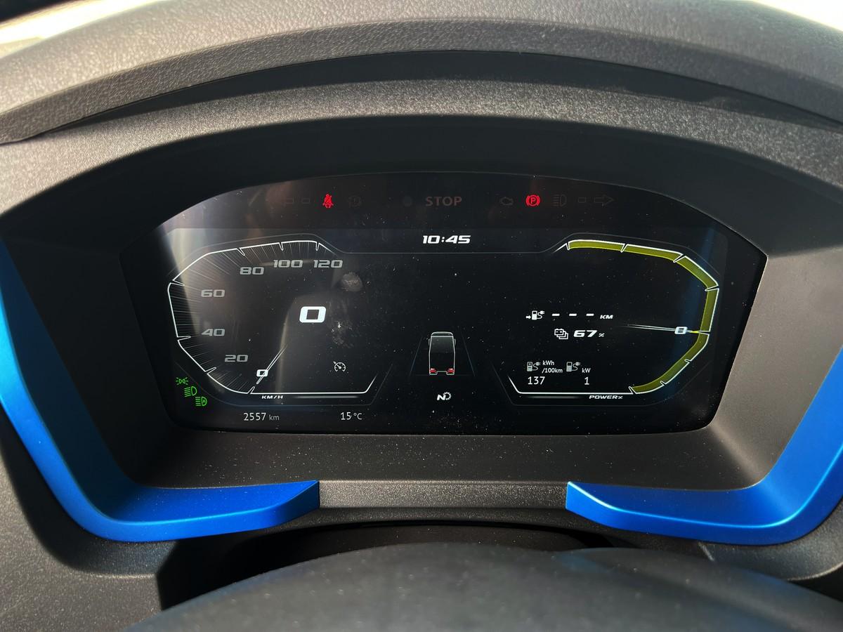 Im XB Electric muss der Fahrer mit nur einer Rekuperationsstufe (120 oder 190 kW) auskommen. | Foto: FH