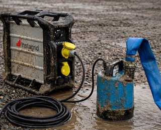 Akku statt Netz: Pumpen im Praxistest