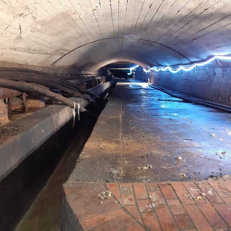 Kanalbestand mit Versorgungsleitungen | Foto: TeamBau