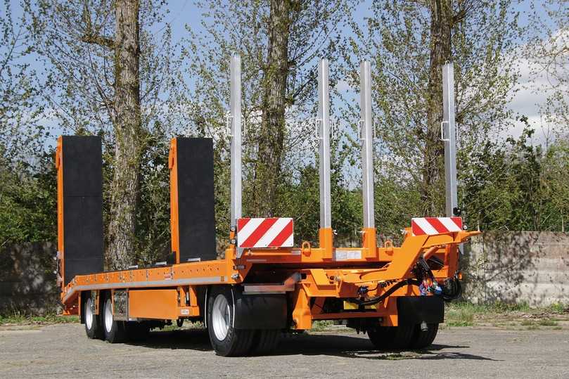 Den Tieflader-Plateau-Anhänger AT-P 300 gibt es künftig auch als Vierachser AT-P 400. | Foto: Zandt cargo Den Tieflader-Plateau-Anhänger AT-P 300 gibt es künftig auch als Vierachser AT-P 400. | Foto: Zandt cargo