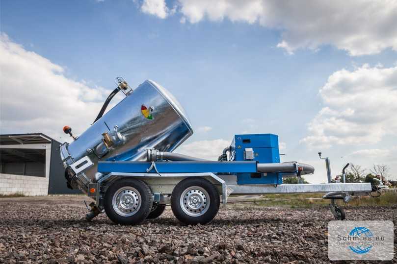 Kippbarer Anhänger für den effizienten Flüssigkeitstransport | Foto: Schmies.eu Kippbarer Anhänger für den effizienten Flüssigkeitstransport | Foto: Schmies.eu