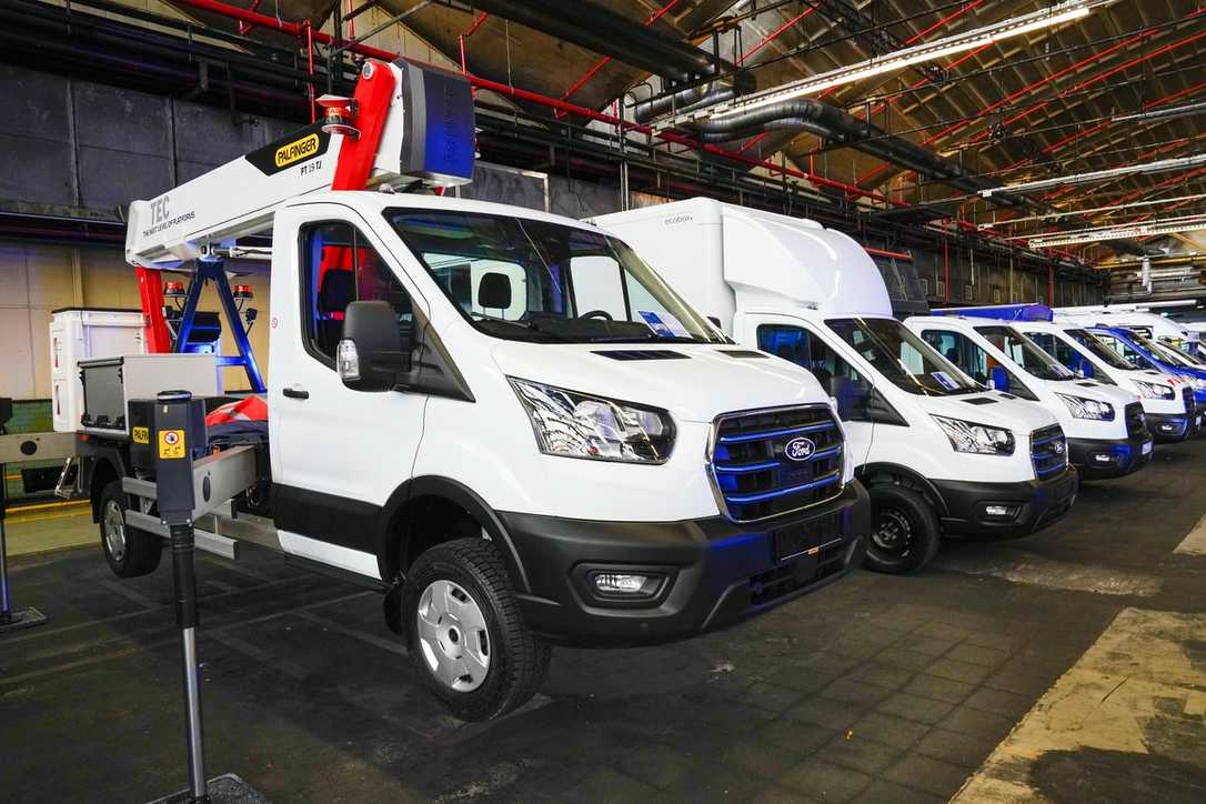 Ford Pro Heroes Day: Spezialfahrzeuge für Bau und GaLaBau im Einsatz