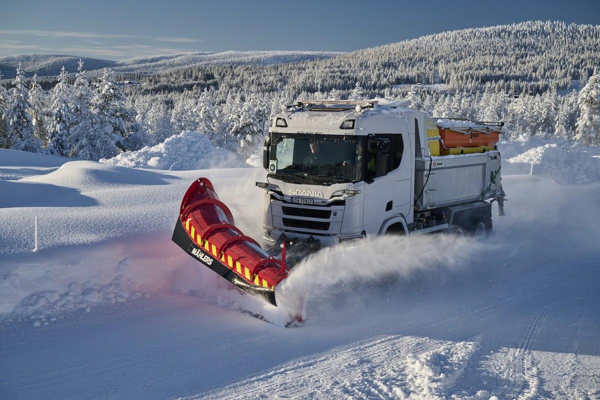 Bahn frei für den Schneepflug auf Scania 560 R-Basis | Foto: Scania CV AB