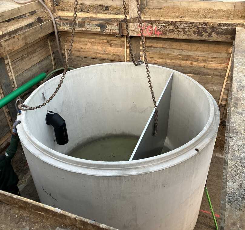 Blick ins Inneres des Substratfilters ViaPlus. In diesem Behälter erfolgt die Vorbehandlung des Regenwassers. | Foto: Mall