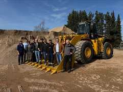 Wie ein altersschwacher Radlader von Caterpillar noch vor dem Aus gerettet wurde