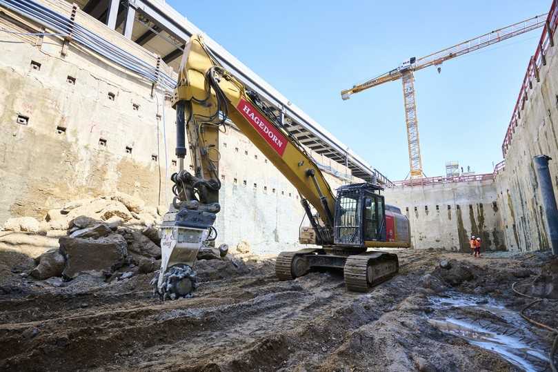 In einigen Bauabschnitten reichen die Trockenaushubmaßnahmen für den neuen Tunnel bis zu 13,5 Meter unter die Geländeoberkante. | Foto: Hagedorn