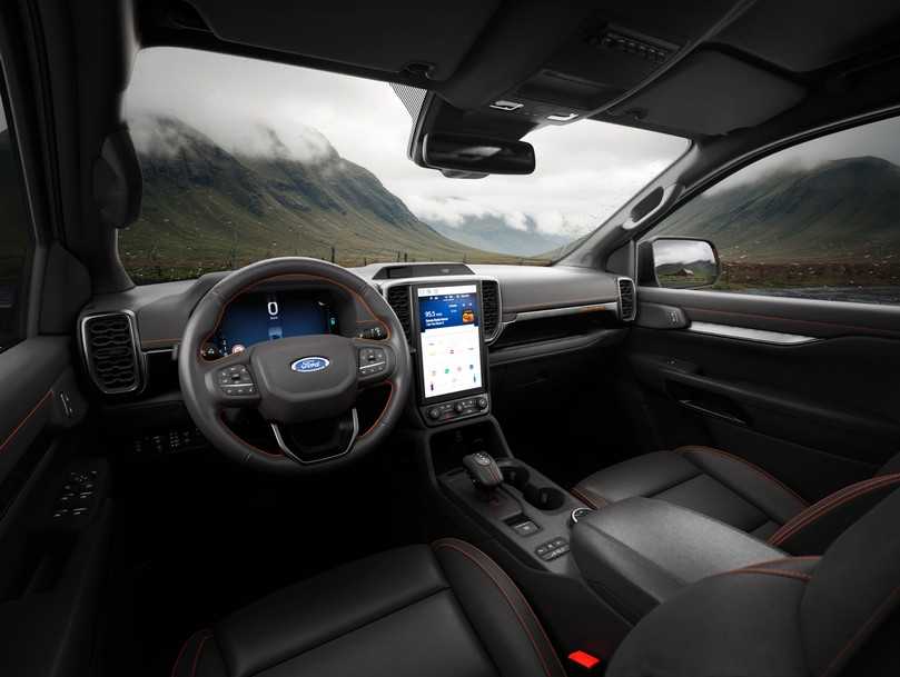 Pick-up mit aufgewertetem Interieur: Künftig haben alle Ranger-Varianten serienmäßig einen zentralen 12-Zoll-Touchscreen. | Foto: Ford Pro