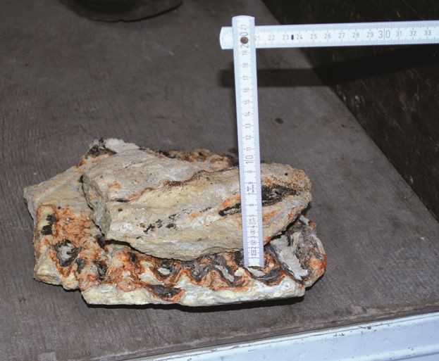 Ablagerungen, die bei einem Projekt in der Gärtnerstraße in Hamburg-Eimsbüttel mit Höchstdruckwasserstrahlen aus dem Kanal entfernt wurden (2013) | Foto: Mauerspecht Ablagerungen, die bei einem Projekt in der Gärtnerstraße in Hamburg-Eimsbüttel mit Höchstdruckwasserstrahlen aus dem Kanal entfernt wurden (2013) | Foto: Mauerspecht