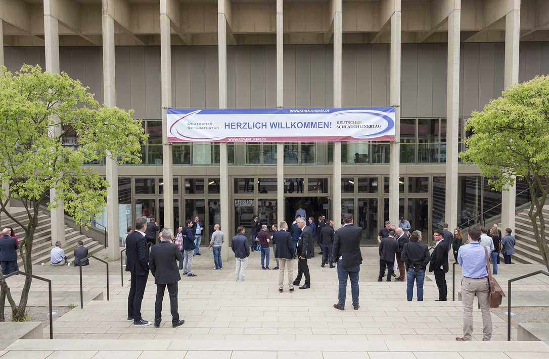 Deutscher Schlauchlinertag und Deutscher Reparaturtag 2022 im Hybrid-Format Deutscher Schlauchlinertag und Deutscher Reparaturtag 2022 im Hybrid-Format