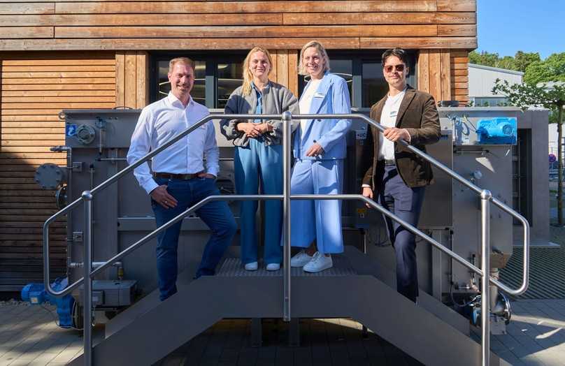 V.l.: Timo Giese, Huber SE, Swetlana Schölzel, Schölzel Consulting, Dr. Lisa Broß, DWA, Ingmar Böttcher, ING-Böttcher | Foto: Huber SE V.l.: Timo Giese, Huber SE, Swetlana Schölzel, Schölzel Consulting, Dr. Lisa Broß, DWA, Ingmar Böttcher, ING-Böttcher | Foto: Huber SE