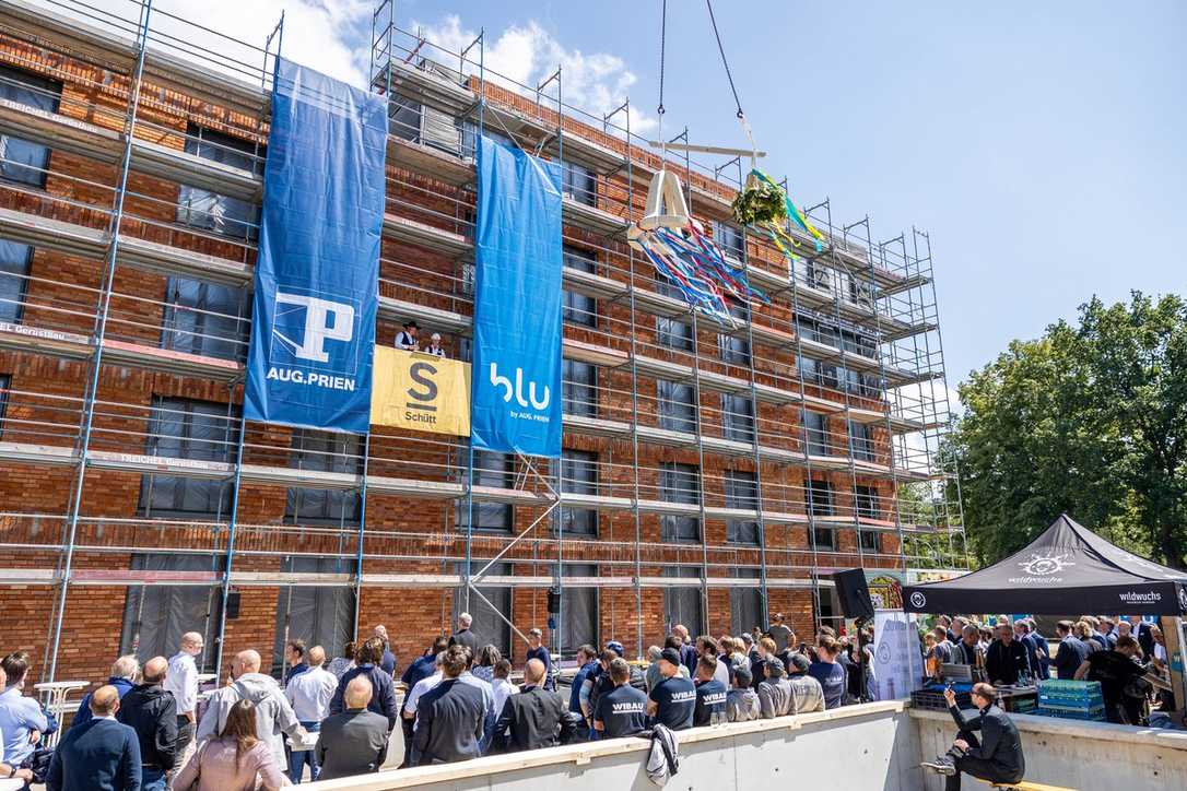 Pilotprojekt UBS4 in Norderstedt feiert Richtfest Pilotprojekt UBS4 in Norderstedt feiert Richtfest