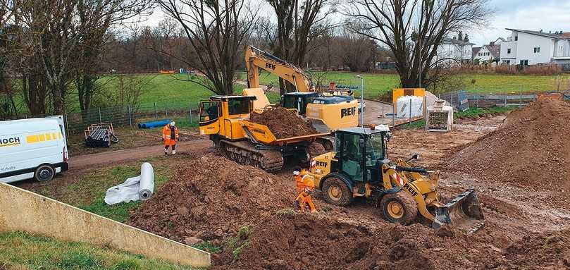 Die Maßnahmen zur Bodenaufbereitung am Wasserwerk in Förch stellen sicher, dass der Aushub für den Wiedereinbau verwendet werden kann. | Foto: Reif Bauunternehmung GmbH & Co. KG Die Maßnahmen zur Bodenaufbereitung am Wasserwerk in Förch stellen sicher, dass der Aushub für den Wiedereinbau verwendet werden kann. | Foto: Reif Bauunternehmung GmbH & Co. KG