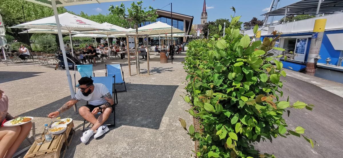 Vor dem neuerbauten Gastronomiegebäude entstand der große Biergarten in unmittelbarer Nähe der Anlegestellen | Foto: STORZ / Mahrholdt Vor dem neuerbauten Gastronomiegebäude entstand der große Biergarten in unmittelbarer Nähe der Anlegestellen | Foto: STORZ / Mahrholdt