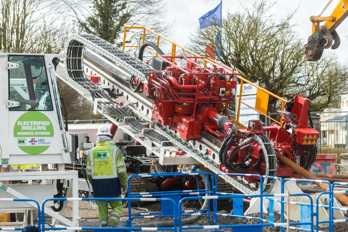 Der erste Hybrid-Rig im Einsatz in Frankreich. | Foto: Steven Van Veen/HDI