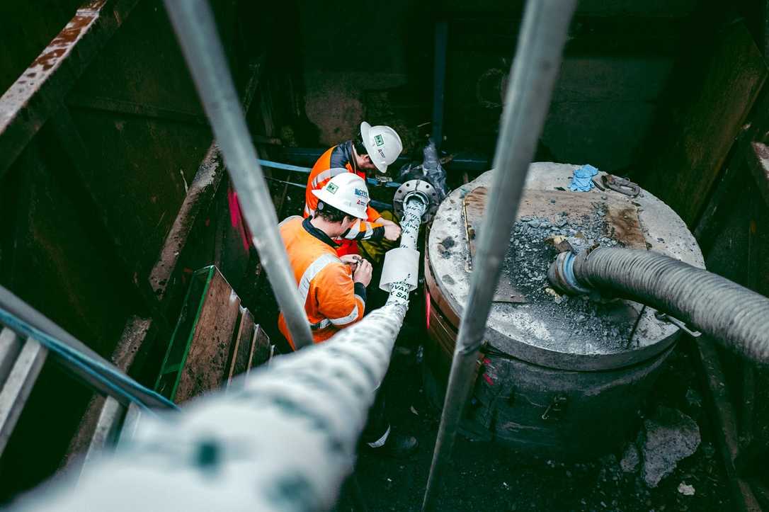 Trinkwasserleitung grabenlos sanieren: SaniTube mit KTW-BWGL im Close-Fit Verfahren.
