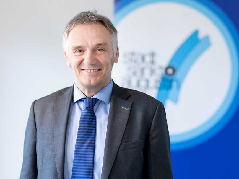 Rainer Gleß: „Die Veränderungen im Stadtbild werden von vielen Bürgerinnen und Bürgern begrüßt, bei anderen muss noch für eine Akzeptanz naturnah gepflegter Flächen geworben werden.“ | Foto: Sandra Seifen, Stadt Sankt Augustin Rainer Gleß: „Die Veränderungen im Stadtbild werden von vielen Bürgerinnen und Bürgern begrüßt, bei anderen muss noch für eine Akzeptanz naturnah gepflegter Flächen geworben werden.“ | Foto: Sandra Seifen, Stadt Sankt Augustin