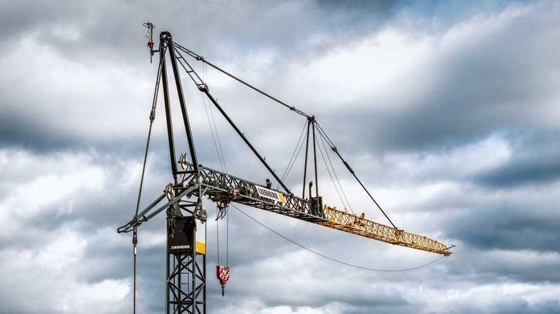 Die Schnelleinsatzkrane aus der K-Baureihe sind mit neuen Bedienerassistenzsystemen ausgerüstet. Die sorgen zum Beispiel für ein pendelfreies Anheben der Last ohne Schrägzug und ermöglichen teilautomatisierte Hübe. | Foto: Liebherr