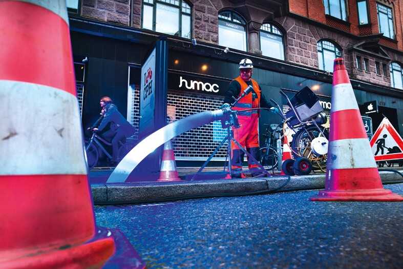 Nordlicht im Kanal: LED-Technologie mit Filzliner kombiniert