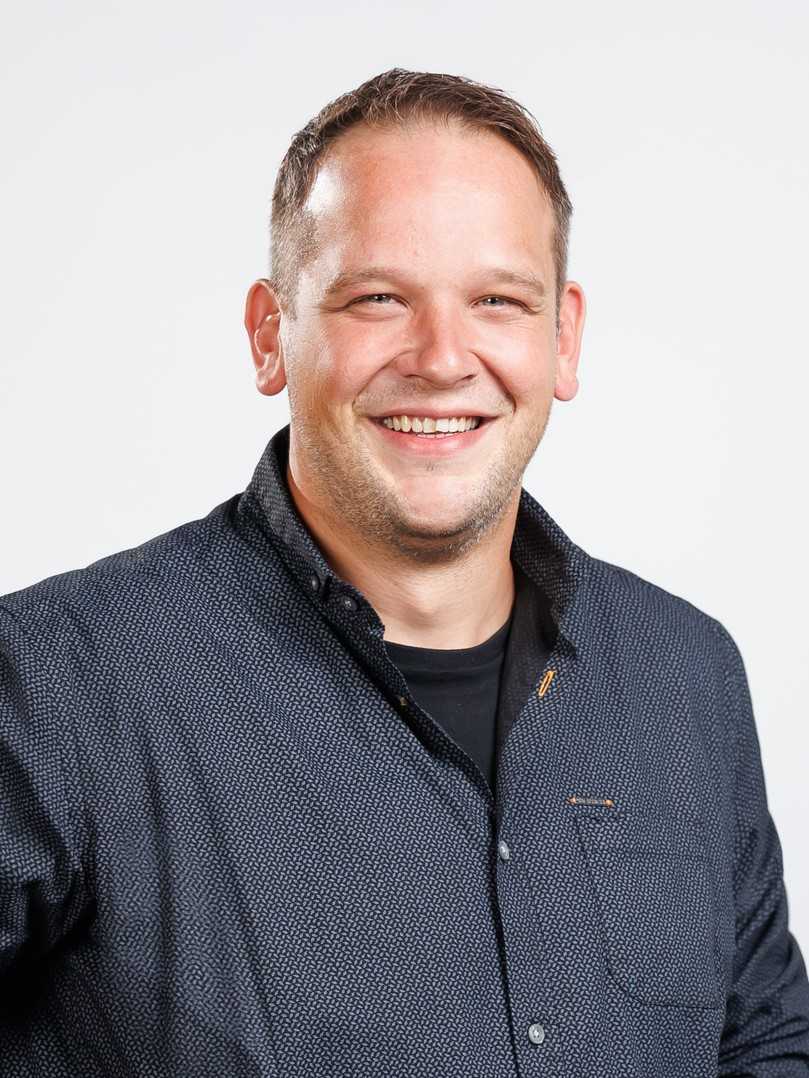 Sascha Hagedorn, Prokurist und Vertriebsleiter Nordost der Isoplus Fernwärmetechnik, führender europäischer Hersteller von energieeffizienten, vorgedämmten Rohrsystemen. | Foto: Isoplus Sascha Hagedorn, Prokurist und Vertriebsleiter Nordost der Isoplus Fernwärmetechnik, führender europäischer Hersteller von energieeffizienten, vorgedämmten Rohrsystemen. | Foto: Isoplus