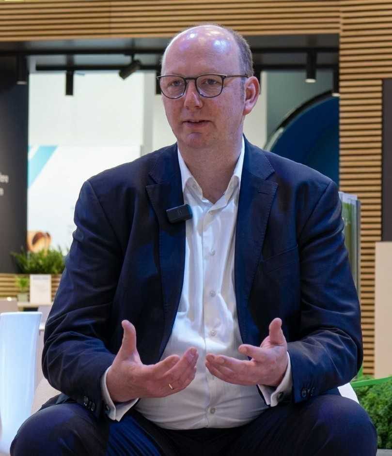 Johannes Lis: „CO2-Footprint ist kein Modewort, sondern ein echtes Anliegen der Kunststoffrohr-Hersteller.“ | Foto: B_I MEDIEN (Screenshot)