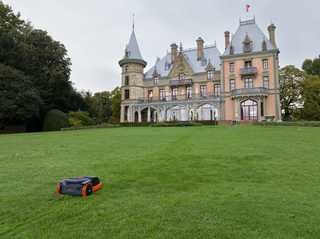 So viel Zeit sparen Greenkeeper durch Mähroboter ein