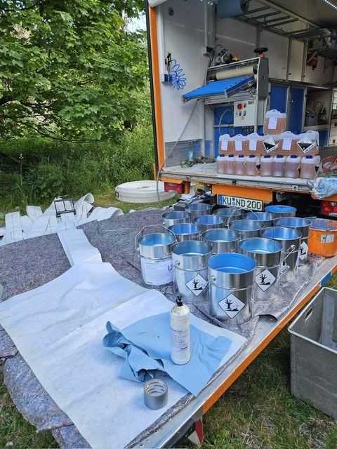 Verschiedene Epoxidharze kamen zum Einsatz. | Foto: Drechsler Umweltschutz