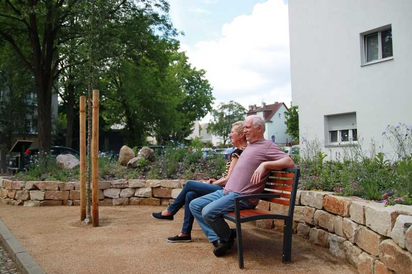 Mehr Lebensqualität in Wohnquartieren – ein naturnaher Vorgarten in Berlin-Neukölln. | Foto: Maier-Bluschke Mehr Lebensqualität in Wohnquartieren – ein naturnaher Vorgarten in Berlin-Neukölln. | Foto: Maier-Bluschke
