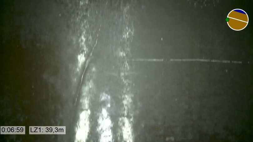 Abbildung 6: Momentaufnahme radiales Abschwenken des schmaleren Teils des exemplarischen Risses | Foto: ISAS GmbH Abbildung 6: Momentaufnahme radiales Abschwenken des schmaleren Teils des exemplarischen Risses | Foto: ISAS GmbH