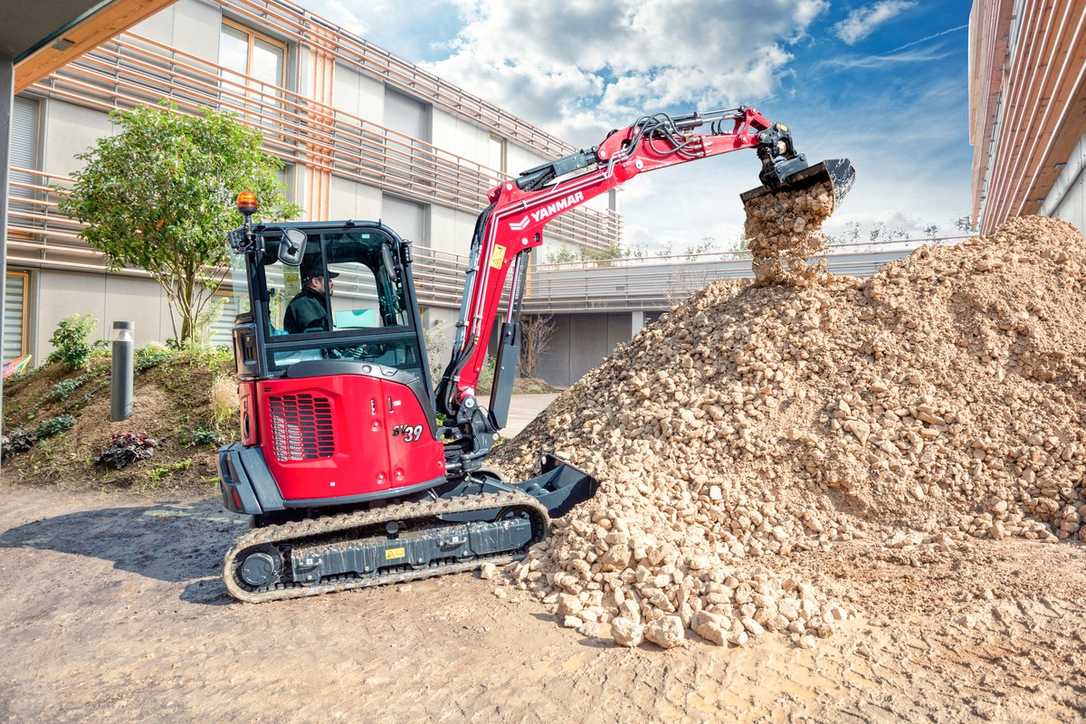 Nordbau 2025: HKL mit neuen Maschinen von Yanmar, Kramer, Merlo und Ammann