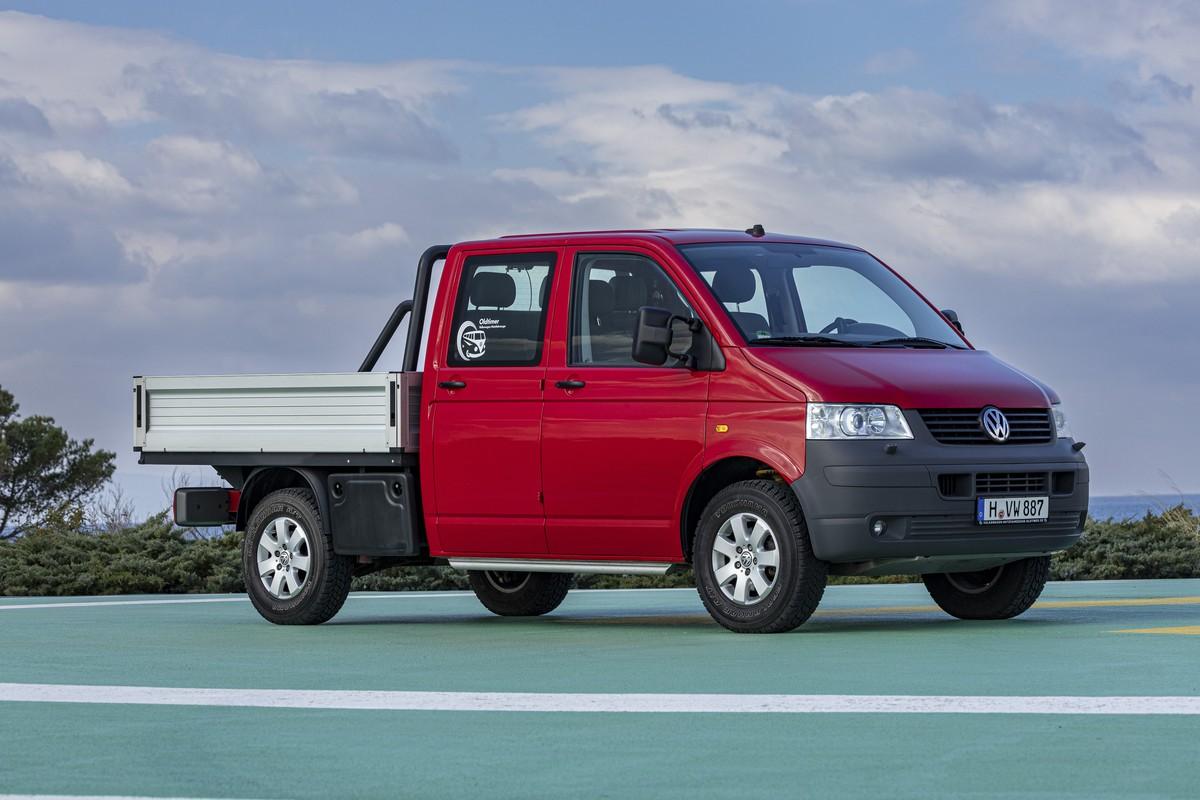 Mit Marktstart der neue VW Transporter können Kunden Kastenwagen, Kombi, Pritschenwagen und Doppelkabiner mit Pritsche bestellen. | Foto: VW Nutzfahrzeuge