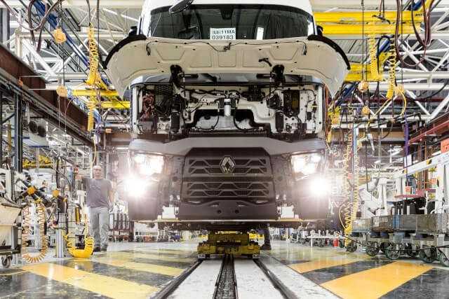 Auch in den französischen Werken lauft die Lkw-Produktion wieder an. | Foto: Renault Trucks Auch in den französischen Werken lauft die Lkw-Produktion wieder an. | Foto: Renault Trucks