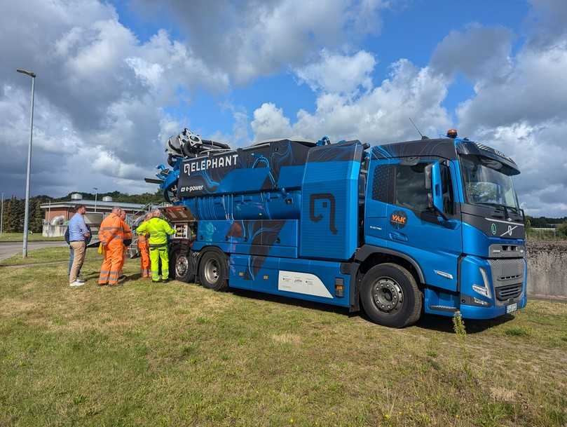 Vorführung des vollelektrischen Elephant e-power im kommunalen Einsatzumfeld | Foto: FFG Umwelttechnik