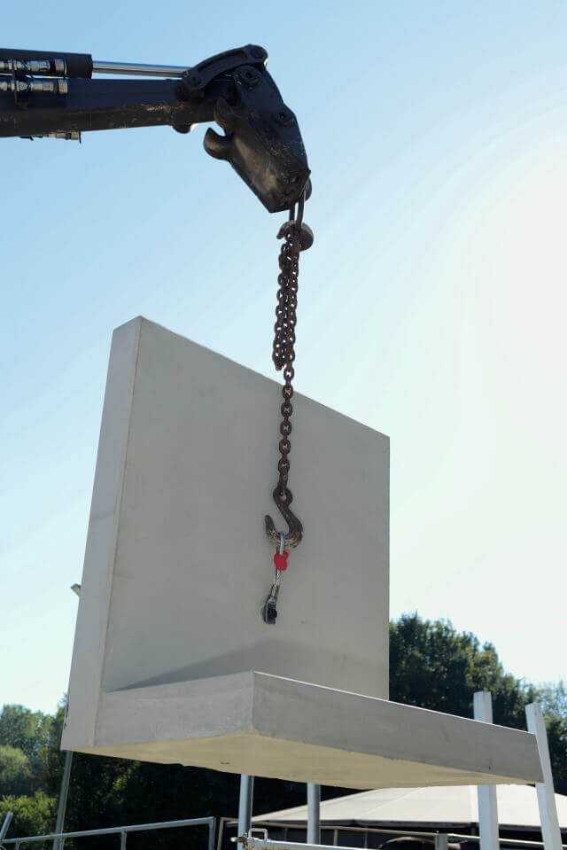 Perfekte Optik: Die L-Tec-Systemwinkel in bester Sichtbetonqualität stammen aus der neuen Fertigungsanlage von Lithonplus. | Fotos: Lithonplus