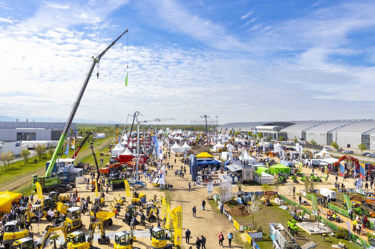 Strahlender Sonnenschein statt wie im vergangenen Jahr Dauerregen lockte Besucherinnen und Besucher der RATL 2023 ins Freie. | Foto: Messe Karlsruhe