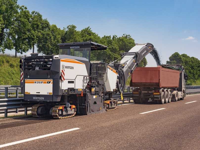 Die neue Wirtgen Großfräse ein breites Anwendungsspektrum ab. | Foto: Wirtgen Group