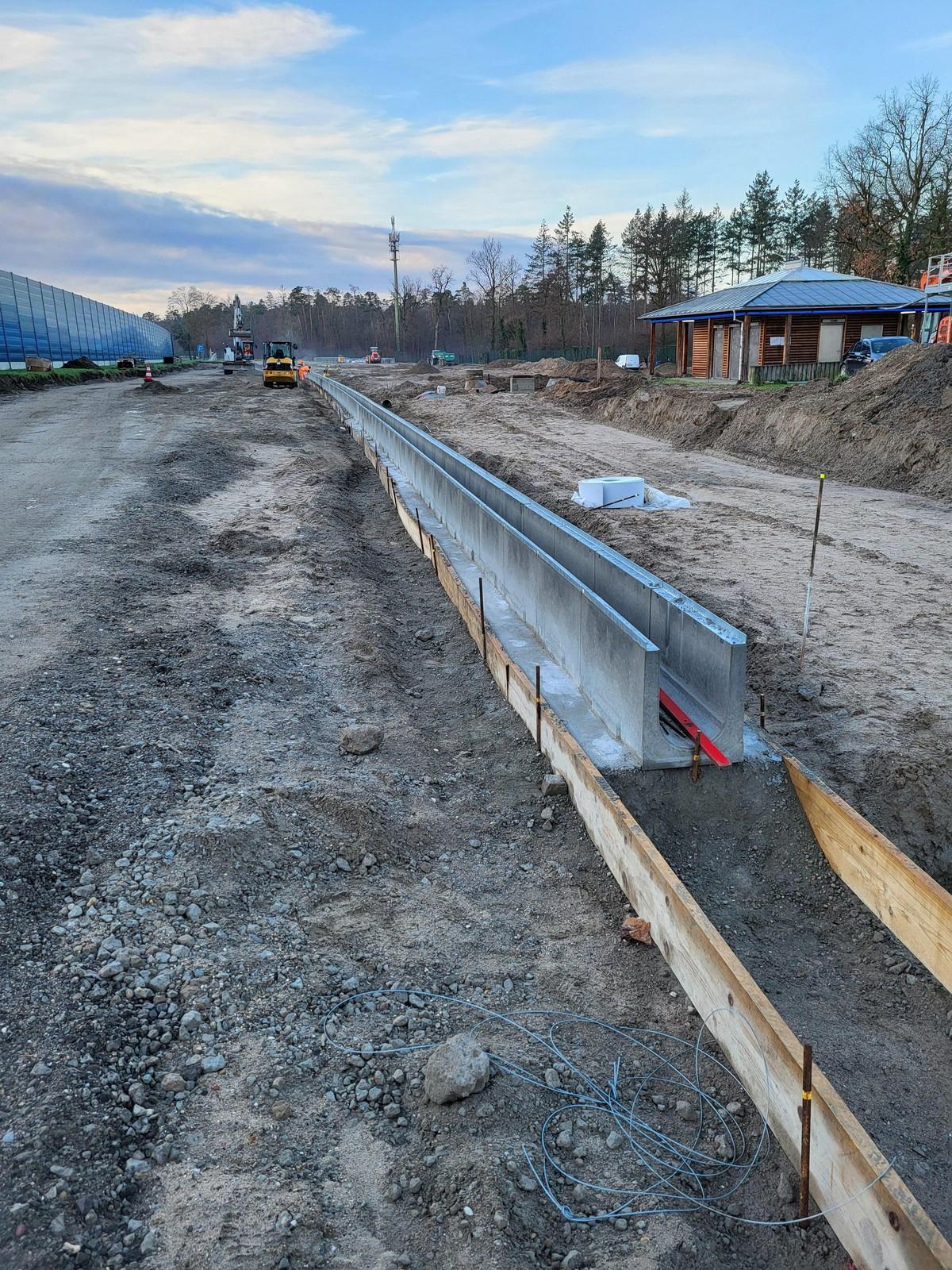 Beim Bau wurden die Rinnenstränge früh im Bauzeitplan zum Einbau vermerkt – ein Zeichen dafür wie wichtig diese Infrastruktur bei der Planung ist. | Foto: Birco