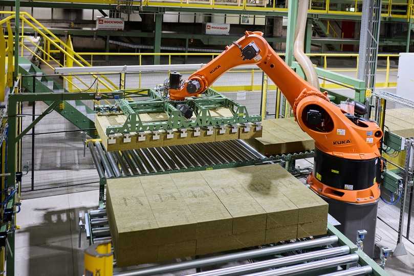 Rockwool fertigt in Flechtingen jetzt die Putzträgerplatte „Coverrock X-2“ für WDVS im Format 1200 x 400 mm. | Foto: Rockwool