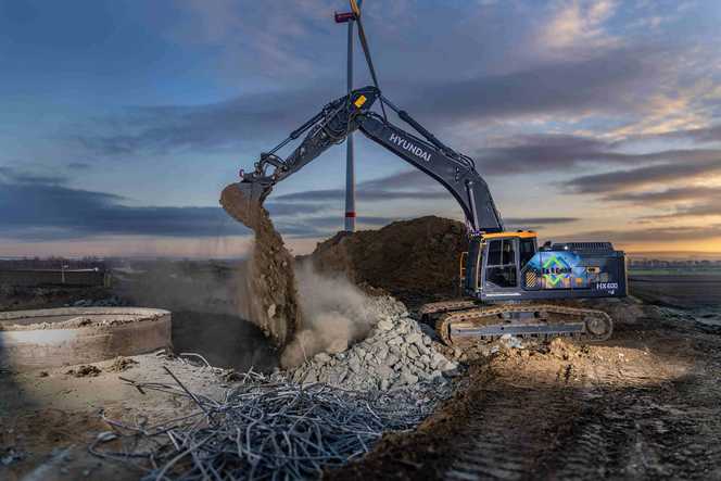 Premiere im Windpark: Dieser Bagger zerlegt 17 Windräder
