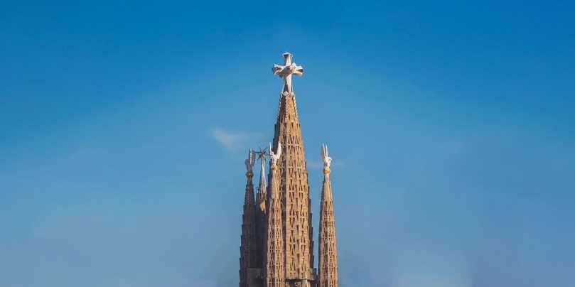 Die sechs zentralen Türme der Sagrada Familia wurden mithilfe von Klebstoffen erstellt. | Foto: Henkel