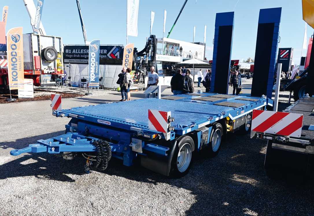 Zandt cargo bietet Drehschemel-Anhänger AT-P 400 für den Baumaschinen-Transport Zandt cargo bietet Drehschemel-Anhänger AT-P 400 für den Baumaschinen-Transport