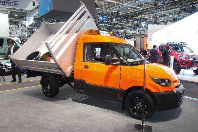 Streetscooter mit Kipperaufbau: Ein Tochterunternehmen der deutschen Post entwickelt und baut den Elektro-Kleinlaster. | Foto: Tschakert Streetscooter mit Kipperaufbau: Ein Tochterunternehmen der deutschen Post entwickelt und baut den Elektro-Kleinlaster. | Foto: Tschakert