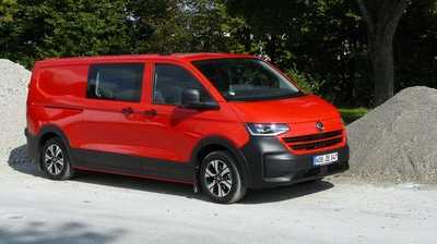 Im Test: Was der Kastenwagen mit L-Trennwand kann