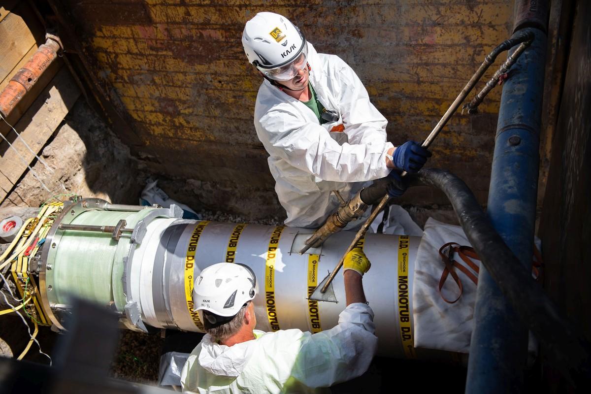 Montage des Dampfauslassventils in der Zielbaugrube | Foto: D&S