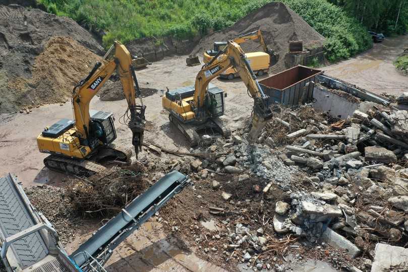 Auf der Deponie sorgen drei Sany-Bagger für einen reibungslosen Ablauf. | Foto: Sany