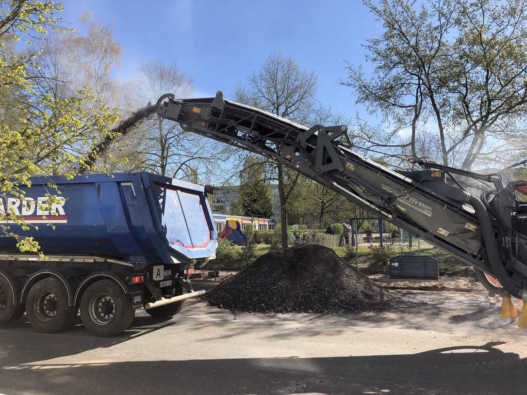 Neues Rechtsgutachten: Ausbauasphalt kann Nebenprodukt sein