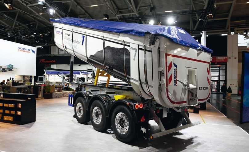 Schmitz Cargobull hat sein S.KI-Kippsattel komplett überarbeitet und bis zu 230 kg leichter gemacht. | Foto: QUATEX Schmitz Cargobull hat sein S.KI-Kippsattel komplett überarbeitet und bis zu 230 kg leichter gemacht. | Foto: QUATEX