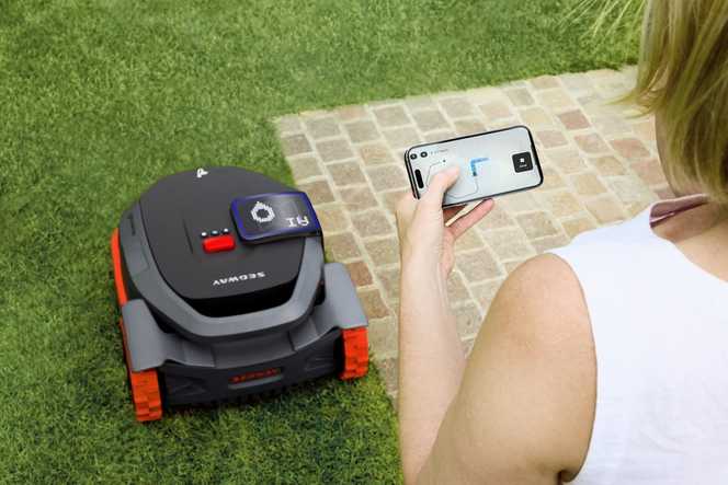 Segway gibt Messe-Debüt mit Mährobotern für Profis und Heimwerker