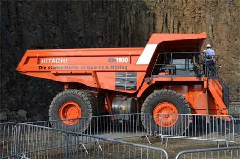 Hitachi: Rundumkamera macht Bergbaumaschinen sicherer Hitachi: Rundumkamera macht Bergbaumaschinen sicherer