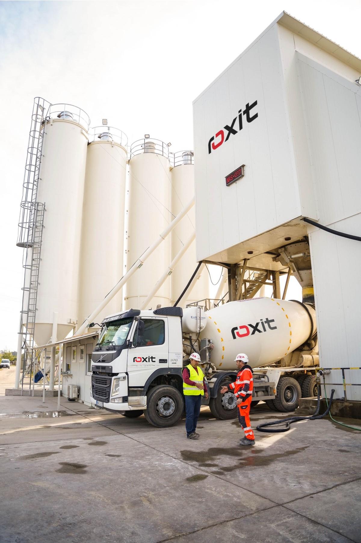 Roxit bündelt Produktion, Verarbeitung und Veredelung von Baustoffen unter einer einheitlichen Dachmarke. | Foto: Strabag/Mihály Kökényesi Roxit bündelt Produktion, Verarbeitung und Veredelung von Baustoffen unter einer einheitlichen Dachmarke. | Foto: Strabag/Mihály Kökényesi
